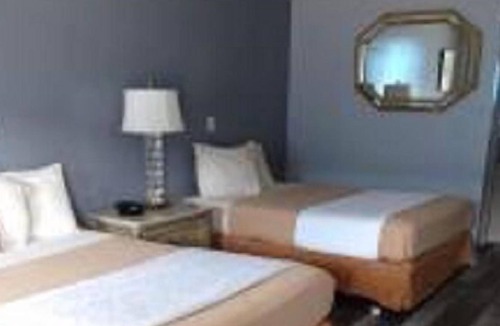 Cambridge Hotel | Deer Creek Motel