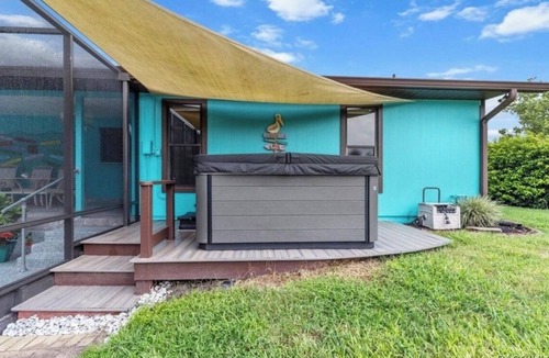 Springs at Kings Bay House | Delightful 4-bedroom waterfront house with pool in Crystal River