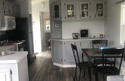 Johnstown House | Delightful, Serene Tiny Home- Casa Villa