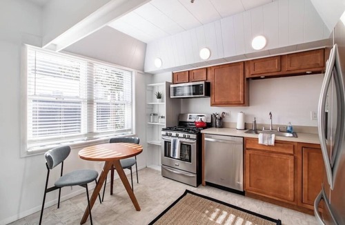 The Flats Apartment | Deluxe Suites @ The Foundry | Sleeps 10
