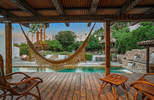 Magnesia Falls Cove House | Desert Bali Escape