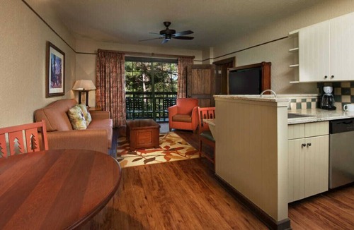 Bay Lake Villa | Disney World Wilderness Lodge 2 Bedroom Deluxe Villa at the Boulder Ridge Resort