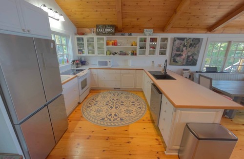 Rideau Lakes House | Dockview Splendour | Spacious Waterfront Retreat on Opinicon