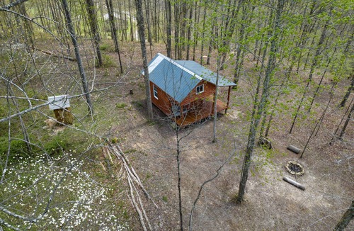 Sharpsburg Cabin | Dogwood Cabin - Off Grid