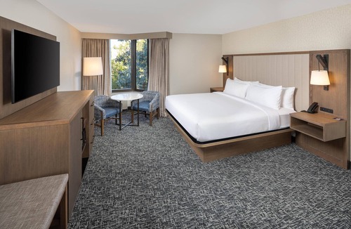 Jackson Hotel | DoubleTree by Hilton Hotel Jackson