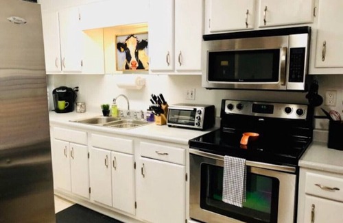 Middlebury Apartment | Downtown Middlebury 3 BR Home - Walk Everywhere!