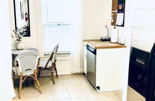 Middlebury Apartment | Downtown Middlebury 3 BR Home - Walk Everywhere!
