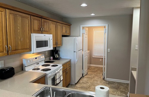 Dublin Apartment | Dublin location! Lots of Space & Wooded too!