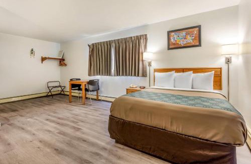 St. Albans Cabin | Econo Lodge Saint Albans