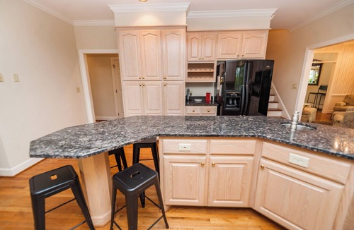Duncan House | Elegant River Falls 5BR Home | Golf Community Living