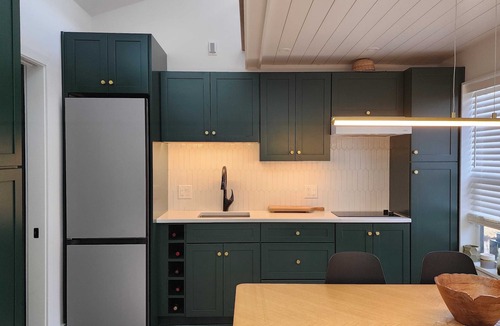 Lancaster Cabin | Enchanting retreat nestled in the heart of nature. Your ideal getaway awaits!