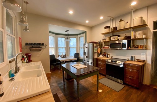 Deersville House | Enjoy Tappan Lake in 1860’s Victorian Home in quaint Deersville