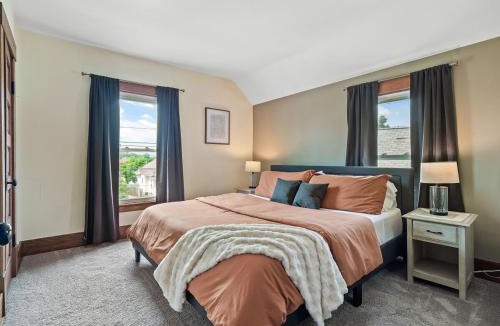 Bedford House | Entire Duplex w Historic District and Sleeps 12