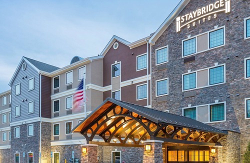Canton Condo | Equipped Suite | Free Daily Breakfast, Shared Hot Tub + Pool
