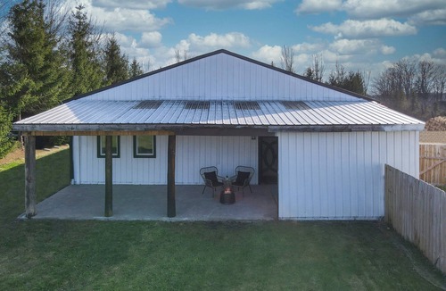 North Industry House | Eternal Romance: The Honeymoon Suite at 1885 Farms