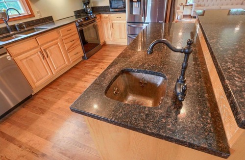 McArthur Cabin | Experience nature at your doorstep! Four bedroom cabin near Hocking Hills
