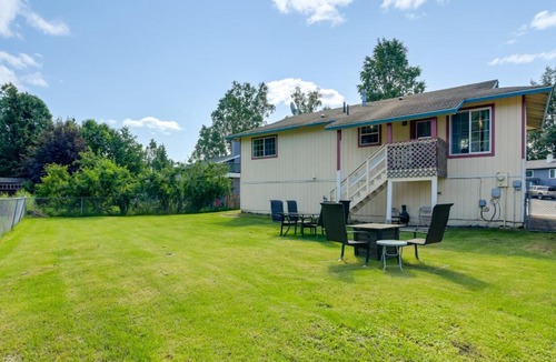 University Area Apartment | Explore Chugach & Beaches! Anchorage Adventure Pad