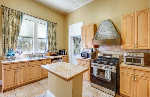 Greater Belhaven House | Explore Jackson! Historic Belhaven Home w/Porch