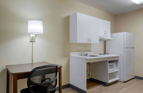 Akron Hotel | Extended Stay America Suites Akron Copley East