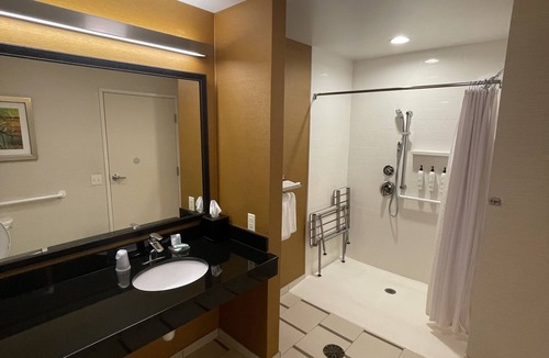 Athens Hotel | Fairfield Inn & Suites Athens