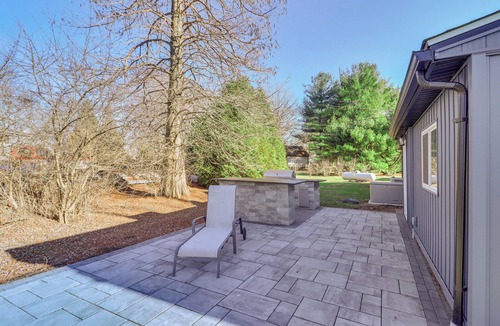 Summit Station House | Family Buckeye Lake Retreat: Game Room & Fire Pit!