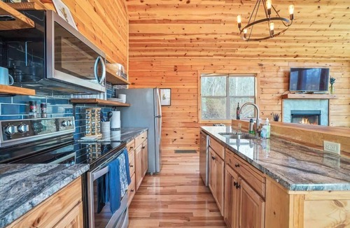 McArthur Cabin | Fern Haven A modern take on Hocking Hills cabins