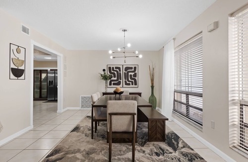 Miramar House | MAJOR INTERNATIONAL SPORTING EVENT! 3 miles to Miami Stadium. King bed-Grill-Free Parking. Midpoint location!