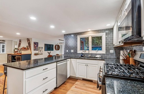 Killington Ski Chalet | First Chair Chalet, pet friendly beautiful 4 bedroom with hot tub, minutes from slopes (1) access for Pico Fitness Center and Pool The Killington golf course and Green Mountain National Golf Course are just a few minutes from this location.