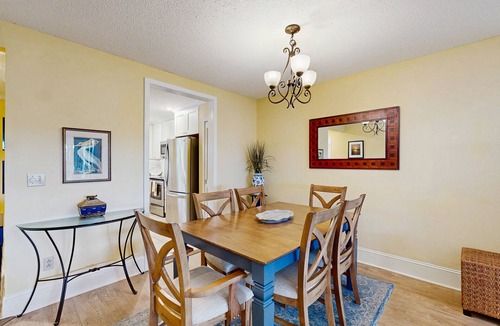 Seabrook Island Villa | First-floor villa overlooking the Ocean Winds golf course 18th fairway