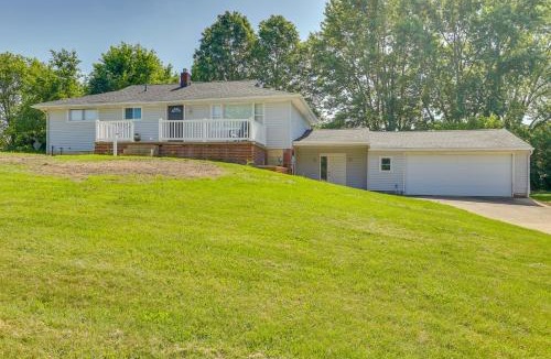 Navarre House | Fish, Hike and Golf Leisurely Navarre Home with Yard!