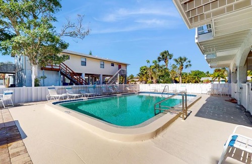 Holmes Beach House | Fountain Head 5