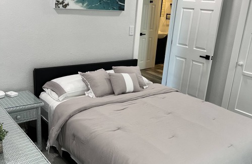Disston Heights House | Fully updated Northside St Pete home only 10 minutes from Beach or Downtown !