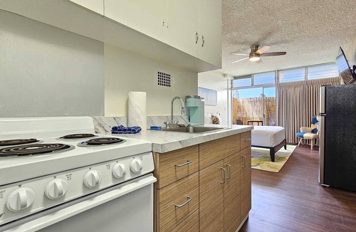Waikiki Apartment | Furnished monthly rental Waikiki Neighborhood 401
