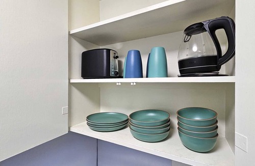 Waikiki Apartment | Furnished monthly rental Waikiki Neighborhood 401