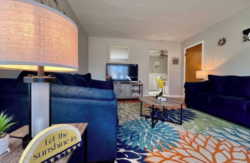 Westwood Apartment | Golden Escape 2 Bedroom Apartment 3