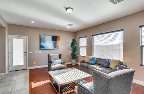 Sunrise Manor Apartment | Golf, Relax and Explore at this Vegas Stay with golf course access