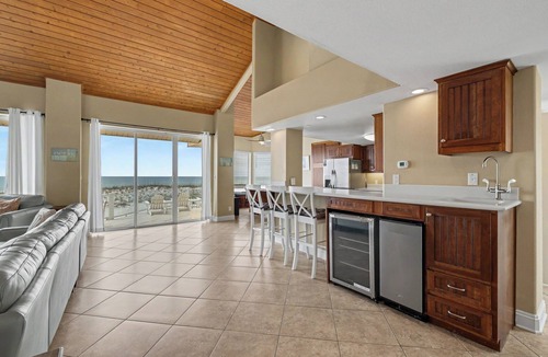 Villa Primera House | Gorgeous Gulf Front Home - Perfect for Families and Weddings!