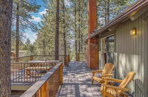 Pine Mountain Club Cabin | Gorgeous Mountain Getaway w/Stunning Views and Clubhouse Access