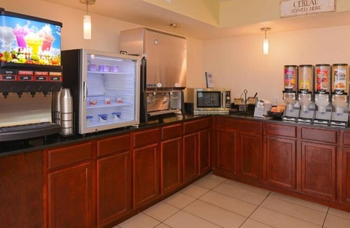 Florida Central Atlantic Coast House | Gorgeous Stay! Four Modern Units, Pool, Breakfast, Shuttle to Parks