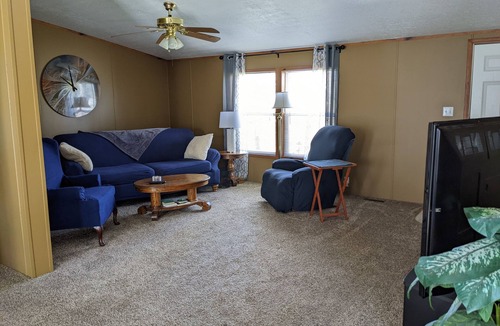 Cambridge House | Great family lake getaway and/or hunting retreat