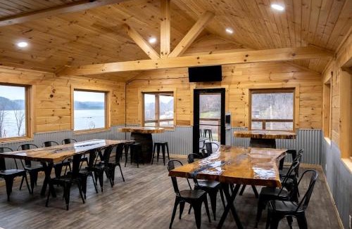 Scio House | Group Friendly Cabin with Spa on the Deck in Ohio