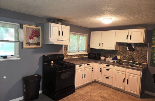 Reynoldsburg House | GUEST-HOUSE # 2- 3 Bedroom house in awesome Reynoldsburg