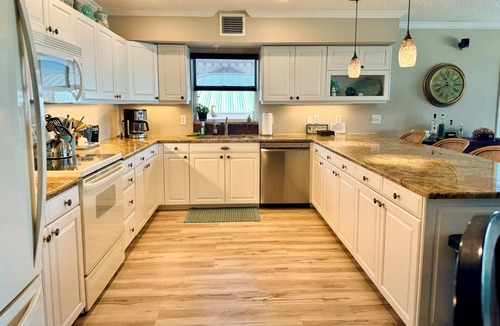 Indian Rocks Beach Condo | Gulf-front condo with amazing water views - steps to the beach