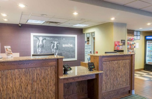 New Philadelphia Hotel | Hampton Inn New Philadelphia