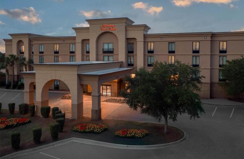 Pensacola Hotel | Hampton Inn & Suites Pensacola/Gulf Breeze