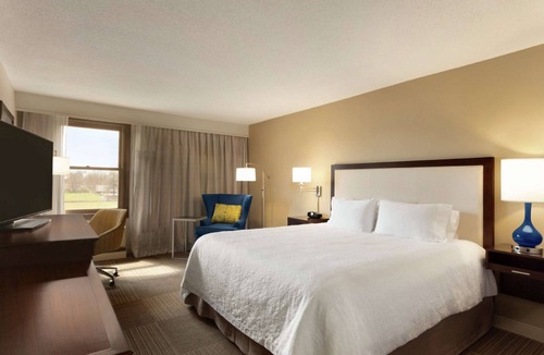 Springdale Hotel | Hampton Inn & Suites Springdale