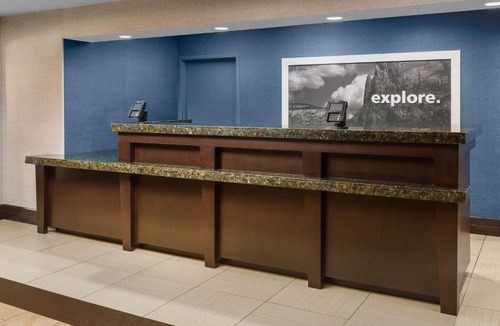 Newbury Park Hotel | Hampton Inn & Suites Thousand Oaks