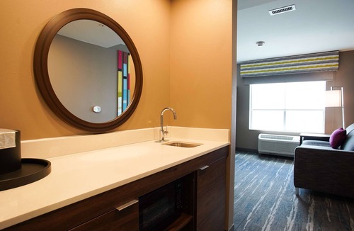 Barton Hotel | Hampton Inn & Suites St. Clairsville