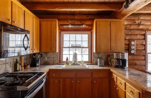 Stratton and Bromley Ski Areas House | | Handmade 4 Bed Log Cabin | 5 Min From Skiing |