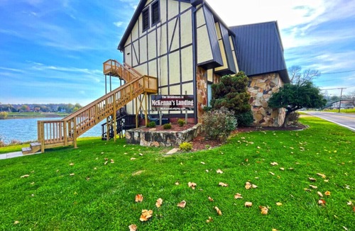 Marietta Condo | Harbor Master | 2 Bed Condo Waterfront on Ohio River